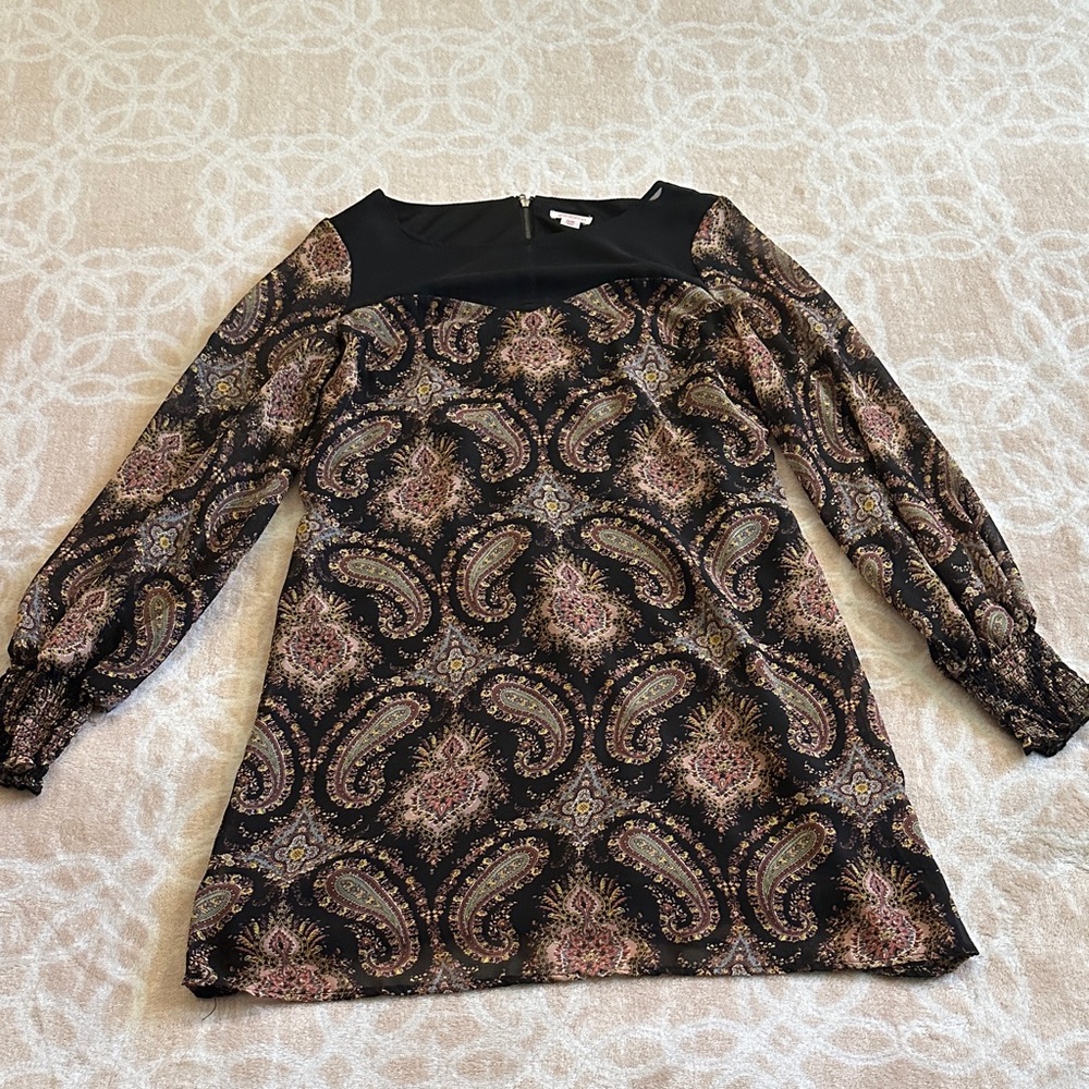 Paisley Long Sleeve Mini Dress
Transparent sleeves